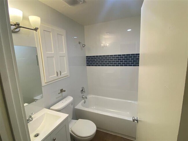 Building Photo - 5523 Little Creek Dr