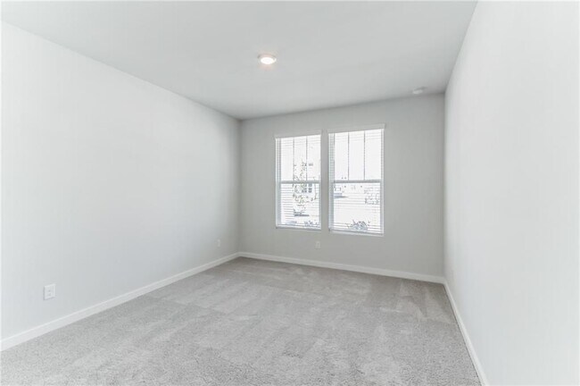 Building Photo - 727 Ruddy Dr
