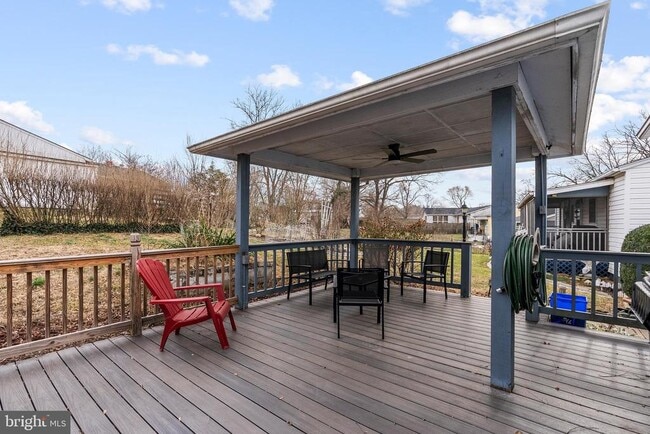 Building Photo - 516 Hollingsworth Dr