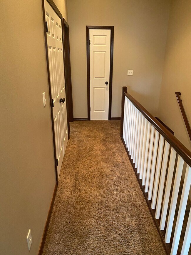 Building Photo - Turns Out Waiting Paid Off: Less Rent ($250 less to be exact), Same Great Address!