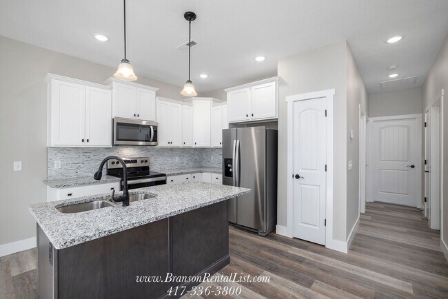 Building Photo - Great Location available again!!!
