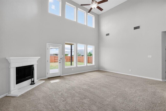 Building Photo - 348 Vista Gardens Dr