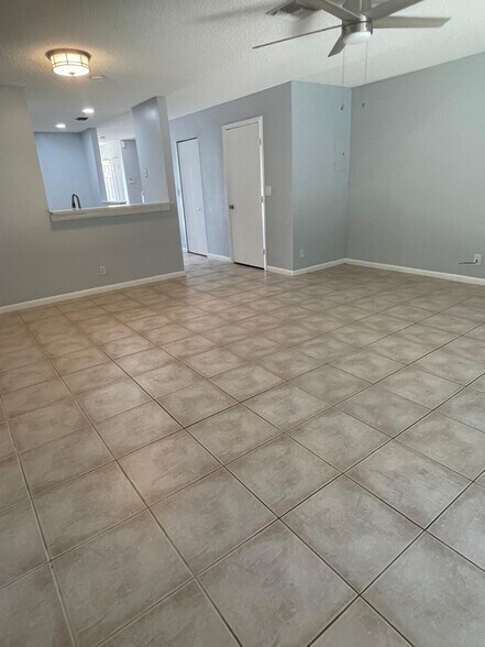 Building Photo - 9766 Kamena Cir