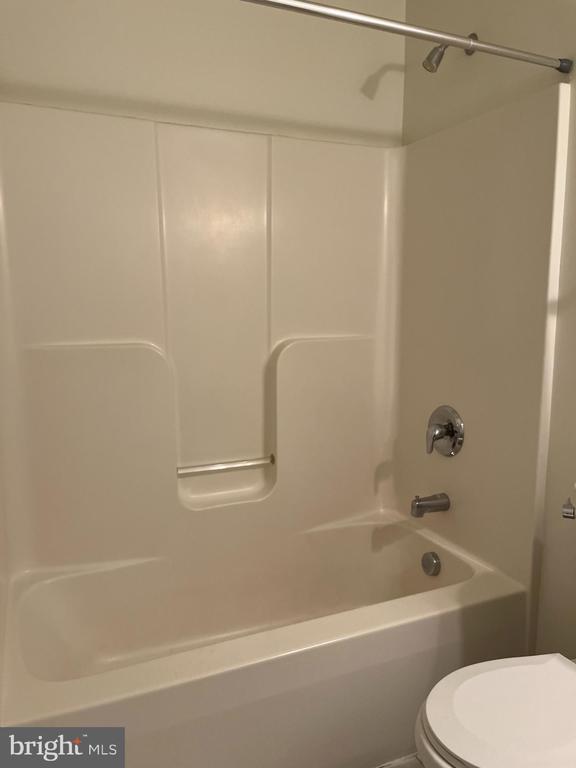 Building Photo - 20 Mabel Ln