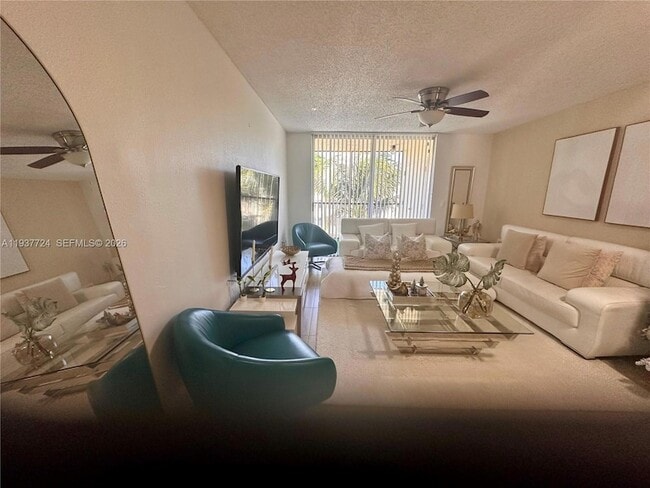 Building Photo - 8205 Lake Dr