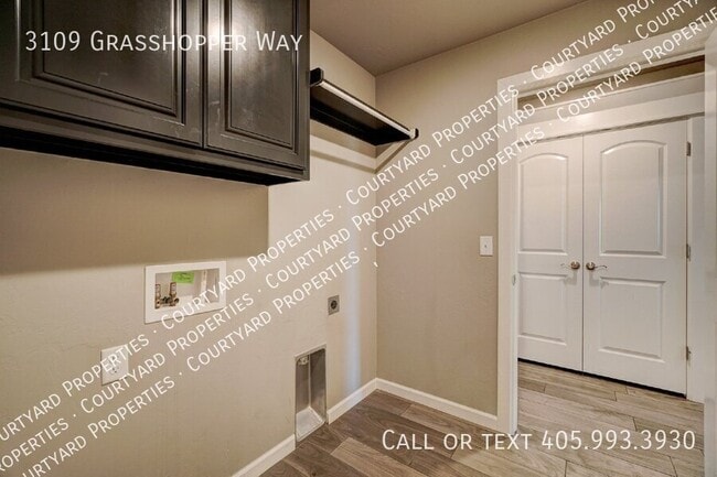 Building Photo - 3109 Grasshopper Wy