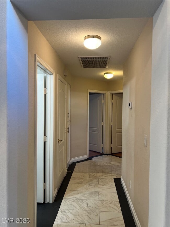 Building Photo - 373 Kenya Rd