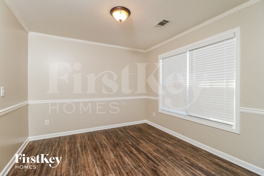 Building Photo - 24 Brookridge Ct