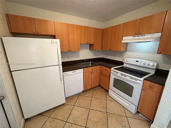 Primary Photo - 4815 NW 9th Dr