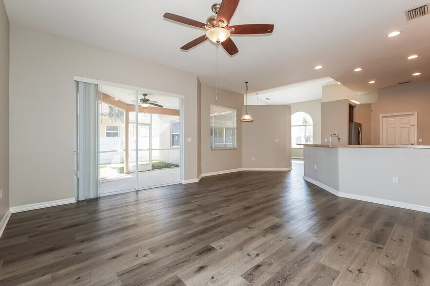 Building Photo - 5514 Foxtail Ct