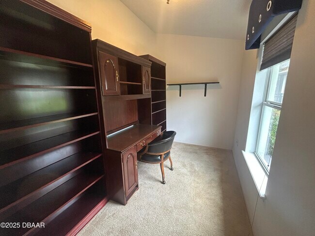 Building Photo - 665 Elk River Dr