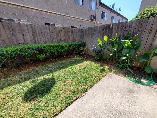 Building Photo - 344 S Arroyo Dr