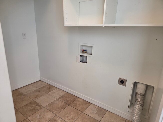 Building Photo - 1760 Pages Pl Dr