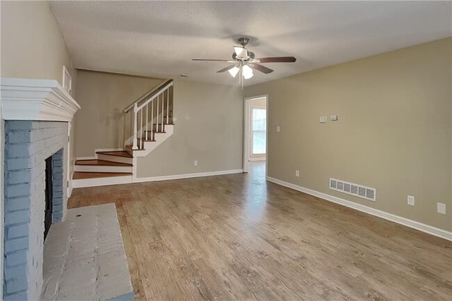 Building Photo - 4200 Irish Highland Dr