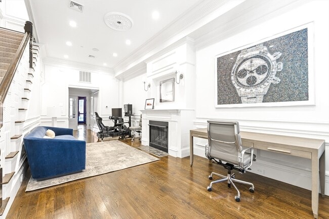 Building Photo - 5 Marlborough St