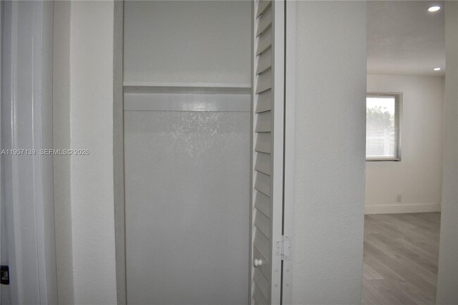 Building Photo - 900 NW 8th Ave