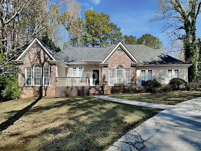 Primary Photo - 212 Thorncrest