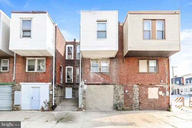 Building Photo - 5453 Trinity St