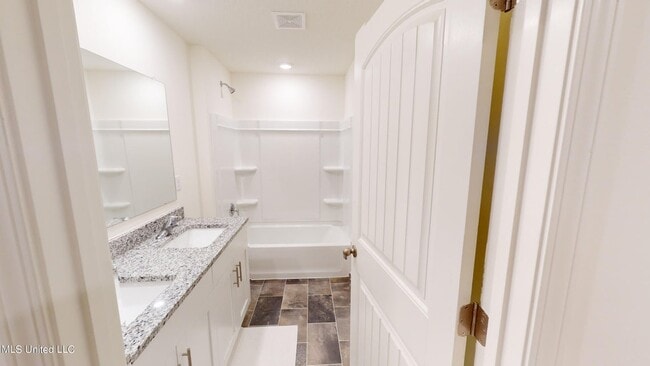 Building Photo - 2427 Hyacinth Ln