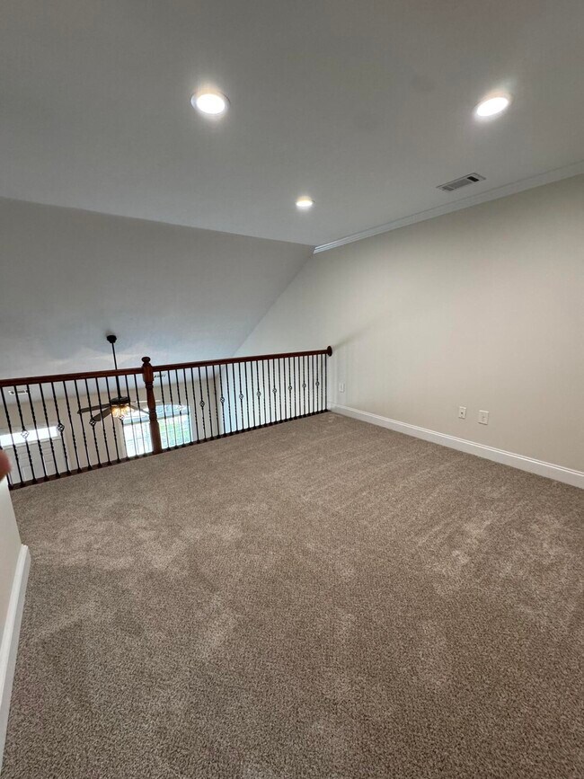 Building Photo - 815 Mayo Ln