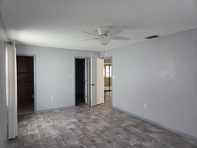 Building Photo - 1610 Pruitts Landing St
