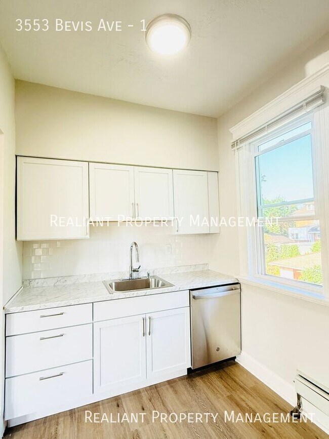 Building Photo - 3553 Bevis Ave