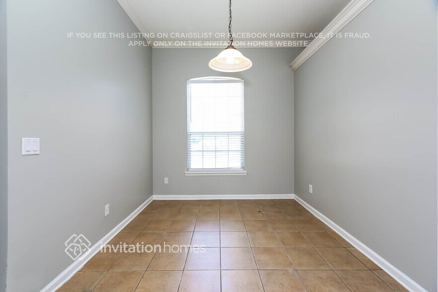 Building Photo - 13743 Devan Lee Dr E