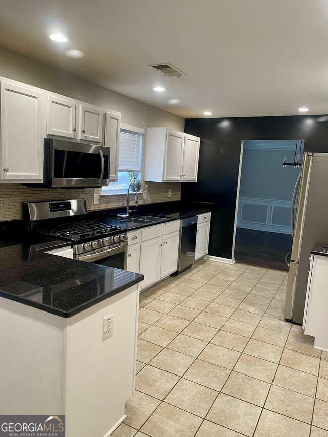 Building Photo - 146 Brenleigh Park Dr
