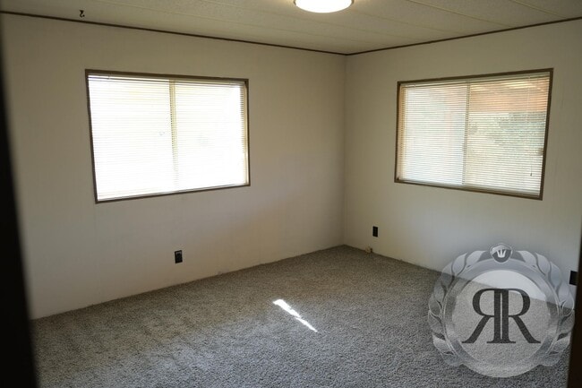 Building Photo - 3bd 2ba Home in West Valley Yakima
