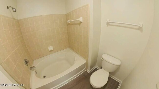 Building Photo - 515 Hopewell Dr