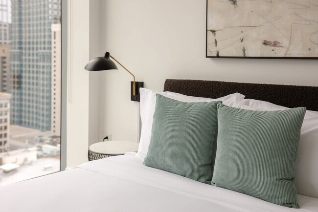 Building Photo - 60 E Randolph St