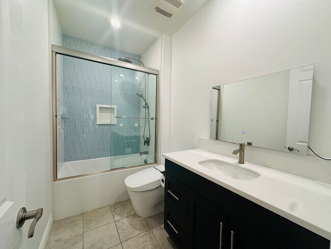 Building Photo - Luxury Estate in Exclusive Gated Community of Orchard Hills