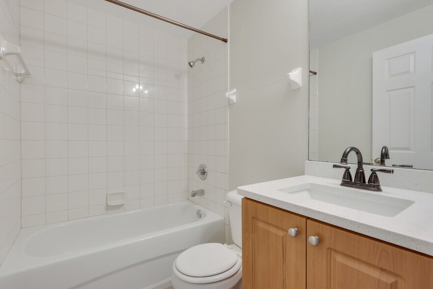 Building Photo - 9025 Colby Dr