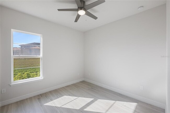 Building Photo - 208 SNOWY ORCHID Way