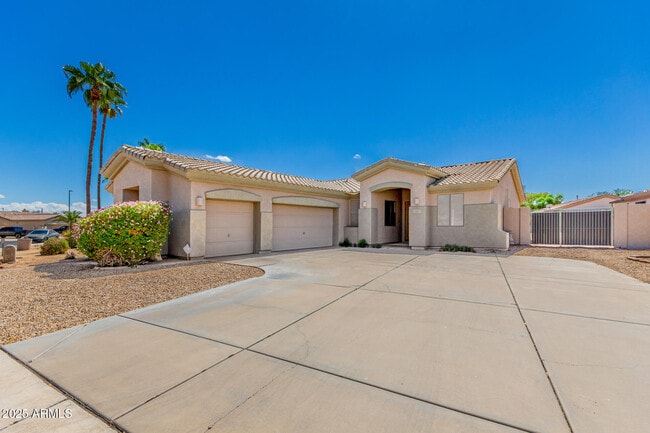 Building Photo - 14621 W Catalina Dr