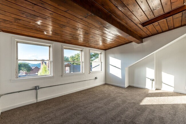 Building Photo - 4415 Garwood Way