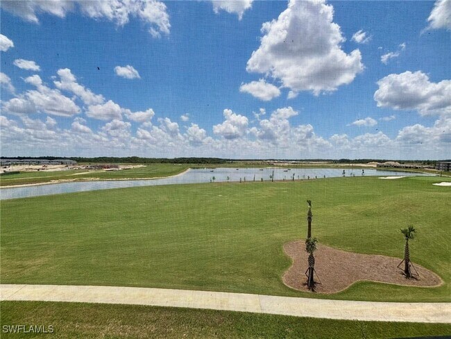 Building Photo - 15275 Grn Acrs Ave