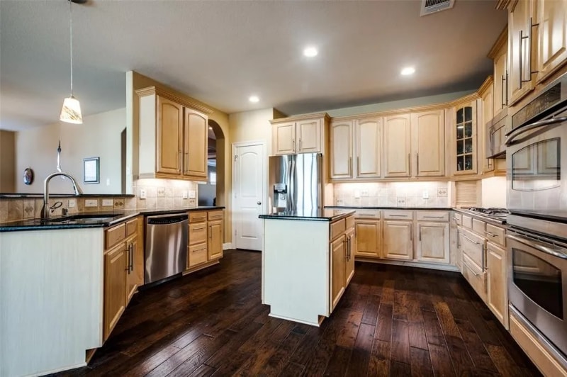 Building Photo - 905 High Meadow Rd