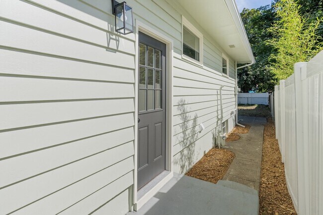 Building Photo - Beautifully Remodeled 4-Bedroom Rancher in...