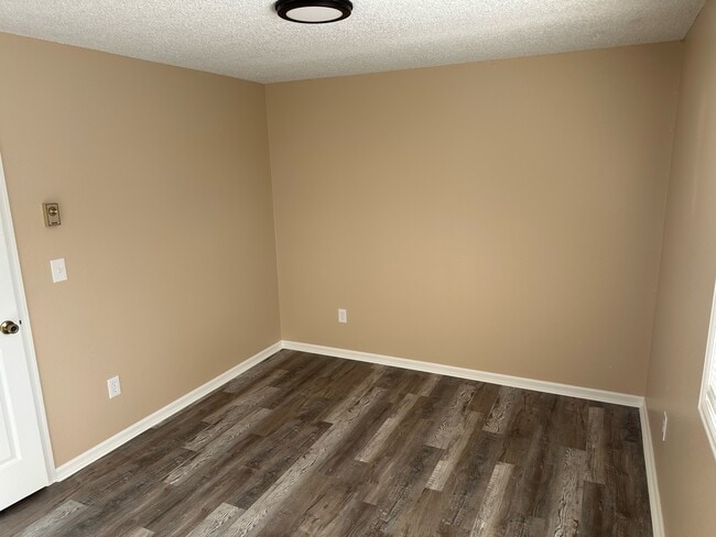 Building Photo - 4881 Basswood Dr