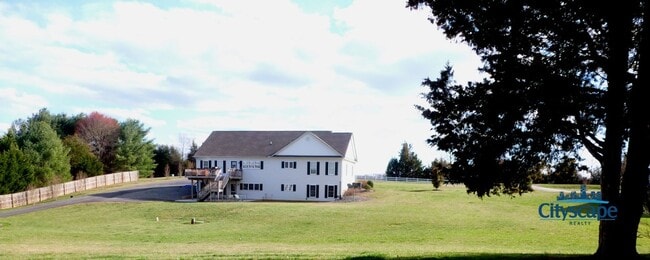 Building Photo - 4646 Old Fredericksburg Rd