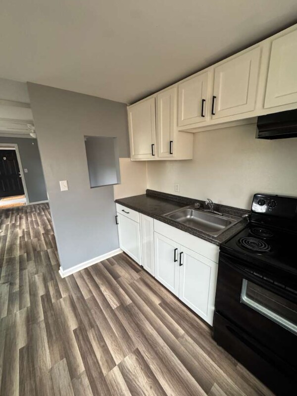 Building Photo - 201 Chandler Dr