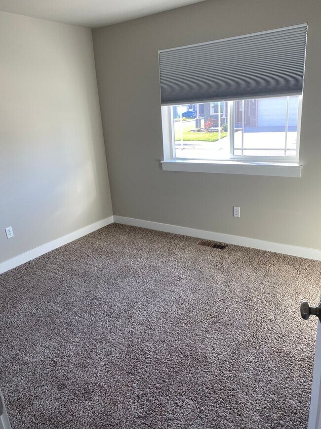 Building Photo - Beautiful 3 bed/2 bath home