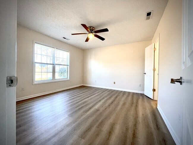 Building Photo - 1005 Gordon Woods Rd