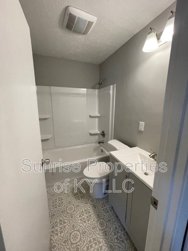 Building Photo - 10105 McNeely Lake Dr