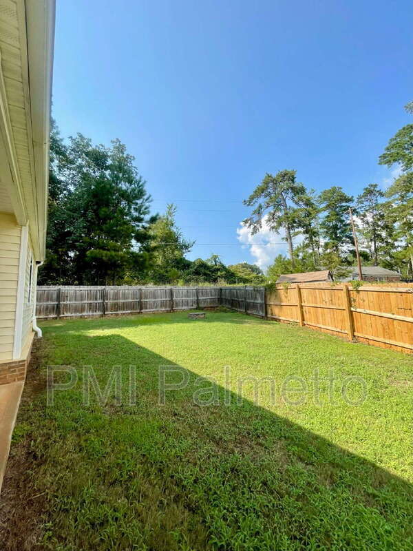 Building Photo - 229 St Andrews Pl Dr