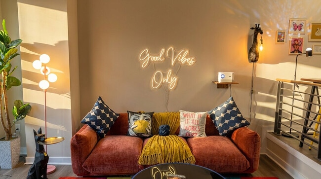 Building Photo - 1715 8th St NW