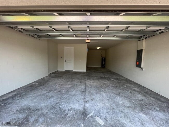 Building Photo - 5931 Prosperity Ln