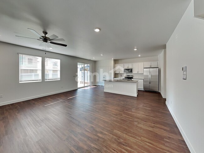 Building Photo - 4922 86th Ave NE