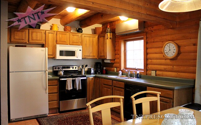 Building Photo - Cabin in Prescott ~ HOLD*